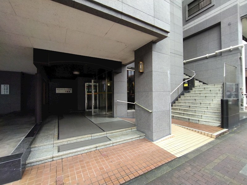 ホワイトキャッスル下到津 共用部写真（エントランス）