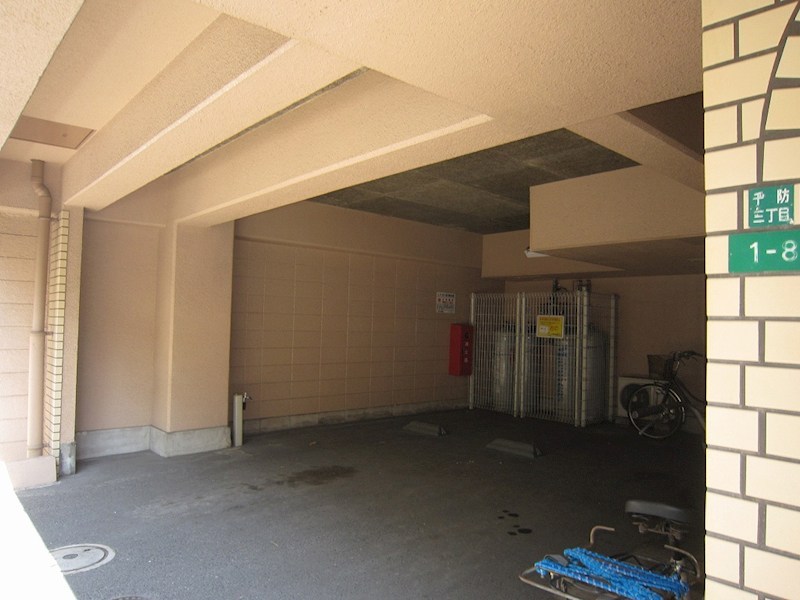 ロマネスク恵 現地写真（駐車場）