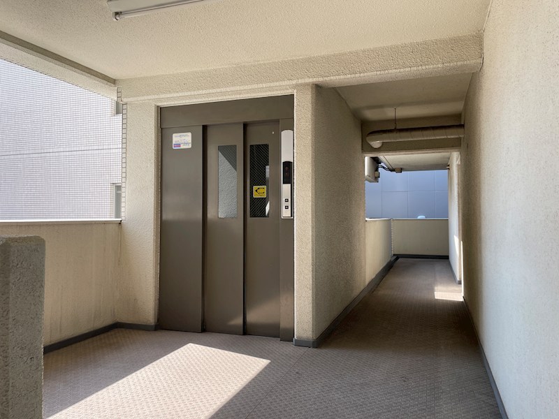 小倉スカイマンション天神島 共用部写真（エントランス）
