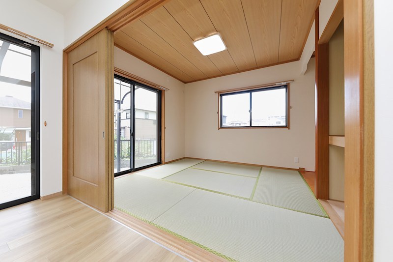 東貫二丁目10番戸建  内観写真（リビング以外の居室）