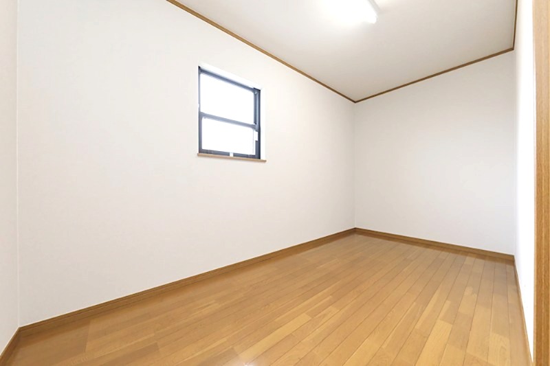 東貫二丁目10番戸建  内観写真（リビング以外の居室）