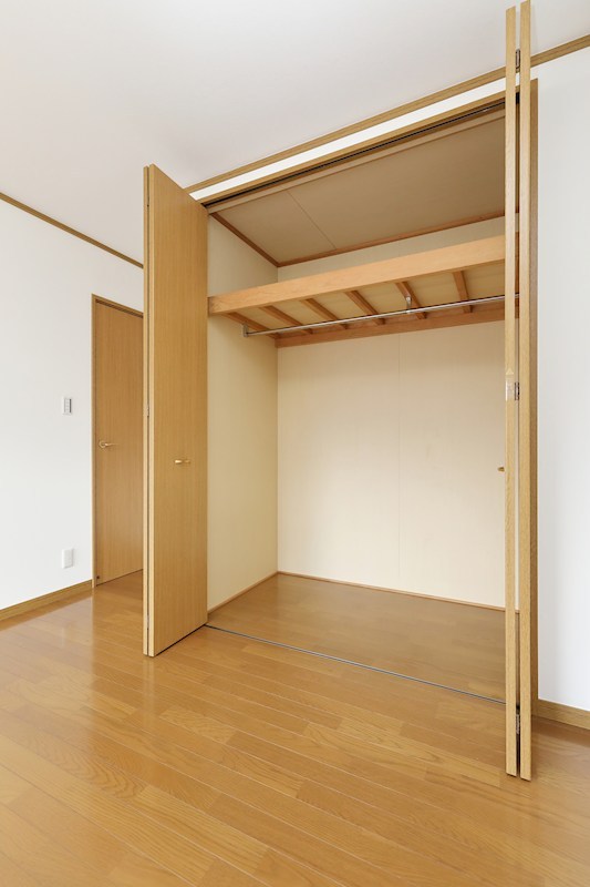 東貫二丁目10番戸建  内観写真（収納）
