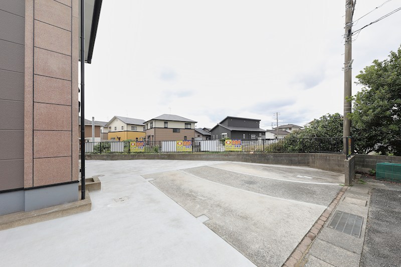 東貫二丁目10番戸建  現地写真（駐車場）