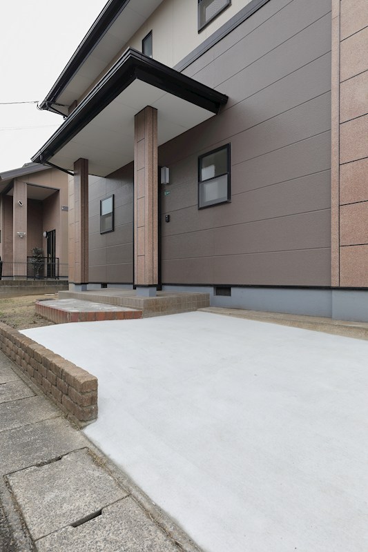 東貫二丁目10番戸建  現地写真（駐車場）