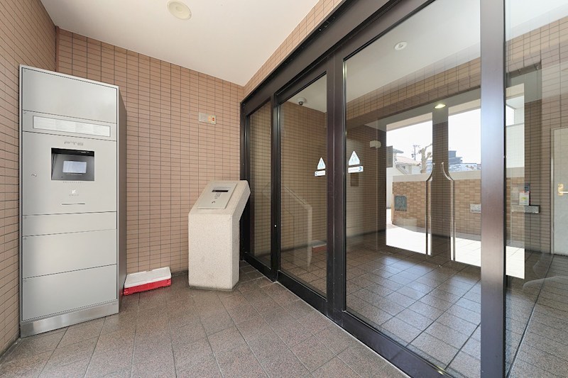 JGMヴェルデ唐の原駅前   共用部写真（エントランス）