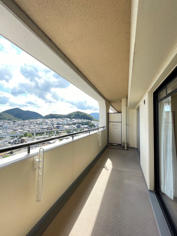 グランドパレスヴァンテアン徳力   現地写真（バルコニー）