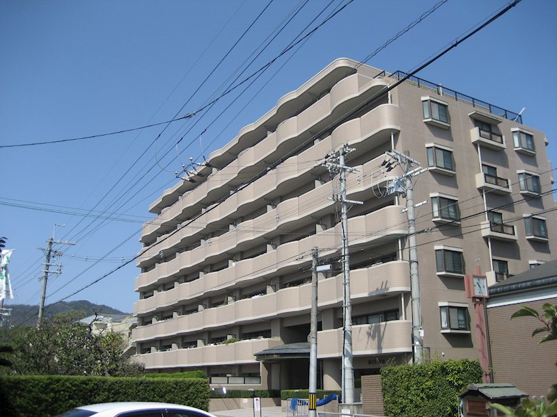 ライオンズマンション上桂 外観写真