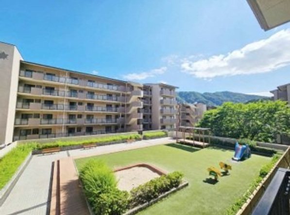 サンシティ桂坂参番館 外観写真