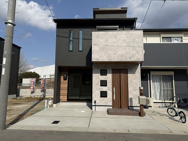 【リベルテ・ヴィル太秦皆正寺町】 外観写真