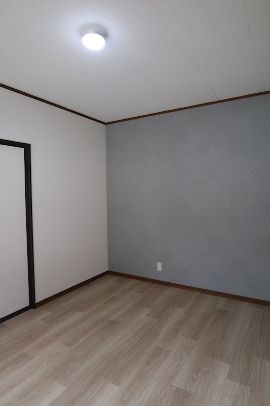 甲賀市水口町山平屋収益物件 内観写真（リビング以外の居室）