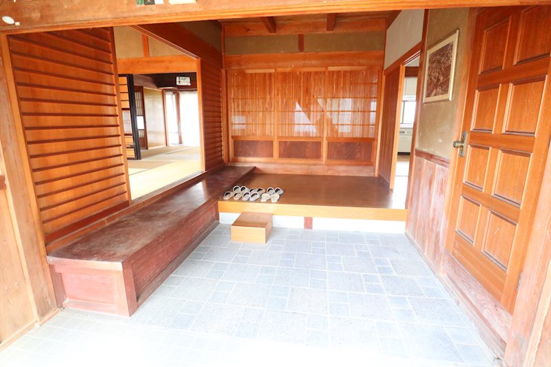 甲賀市甲賀町神　日本家屋 現地写真（玄関）