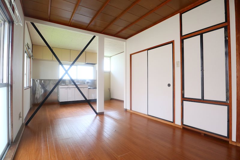 東近江市宮川町　リフォーム済中古戸建 内観写真（リビング）