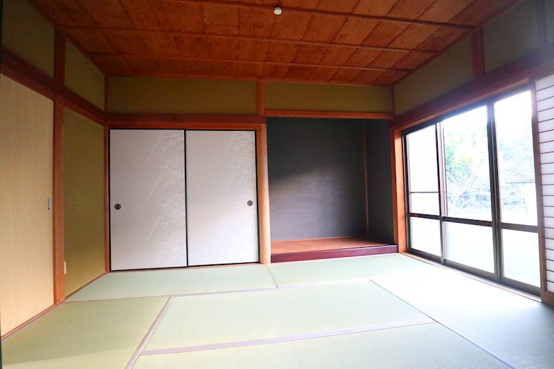 甲南町耕心3丁目リフォーム物件 内観写真（リビング以外の居室）