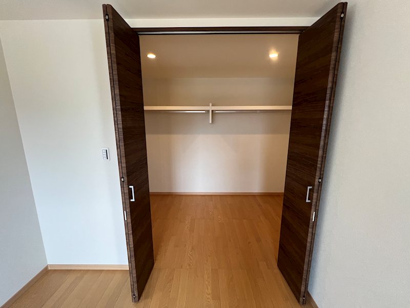 守山市小島町 築後未入居戸建 内観写真（収納）
