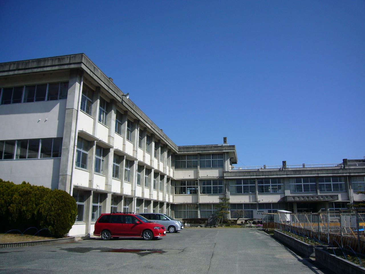 守山市小島町 築後未入居戸建 小学校