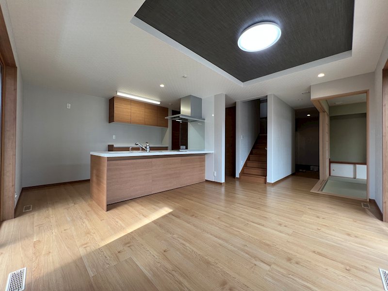 守山市焔魔堂町　未入居戸建 内観写真（リビング）