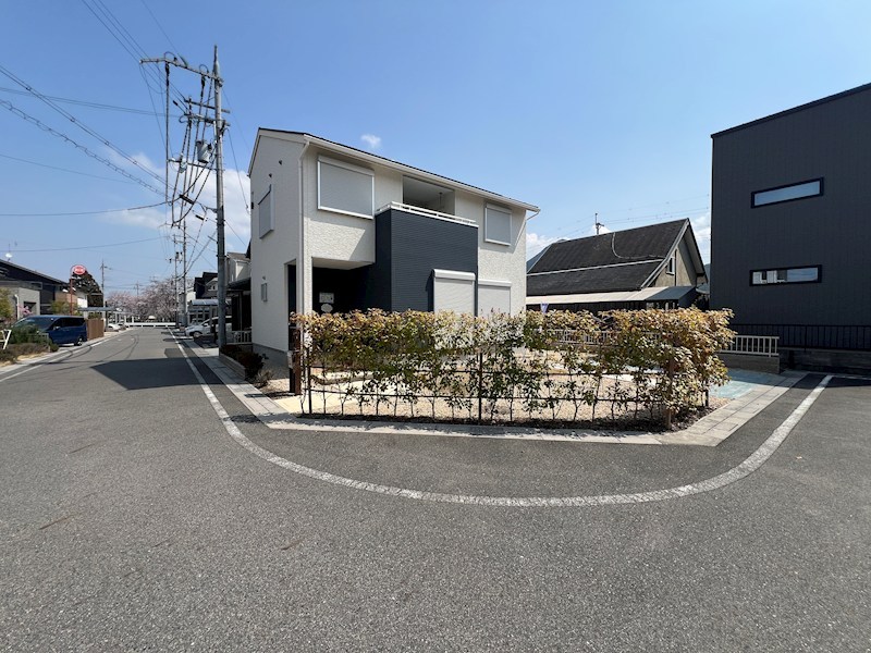 三上 築後未入居戸建 【2-6号地】 現地写真（前面道路含む現地写真）