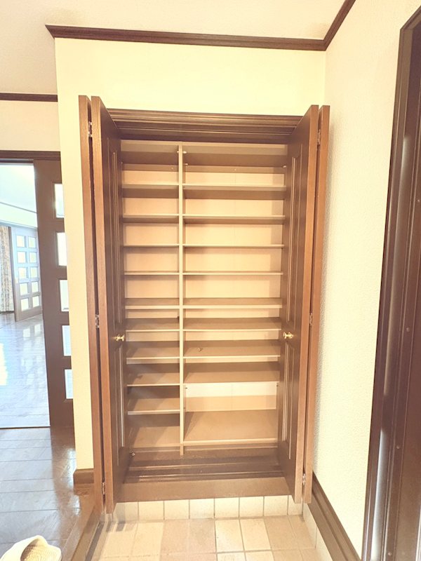 湖南市菩提寺西3丁目　中古戸建 内観写真（収納）