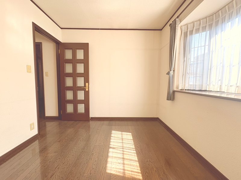 湖南市菩提寺西3丁目　中古戸建 内観写真（リビング以外の居室）