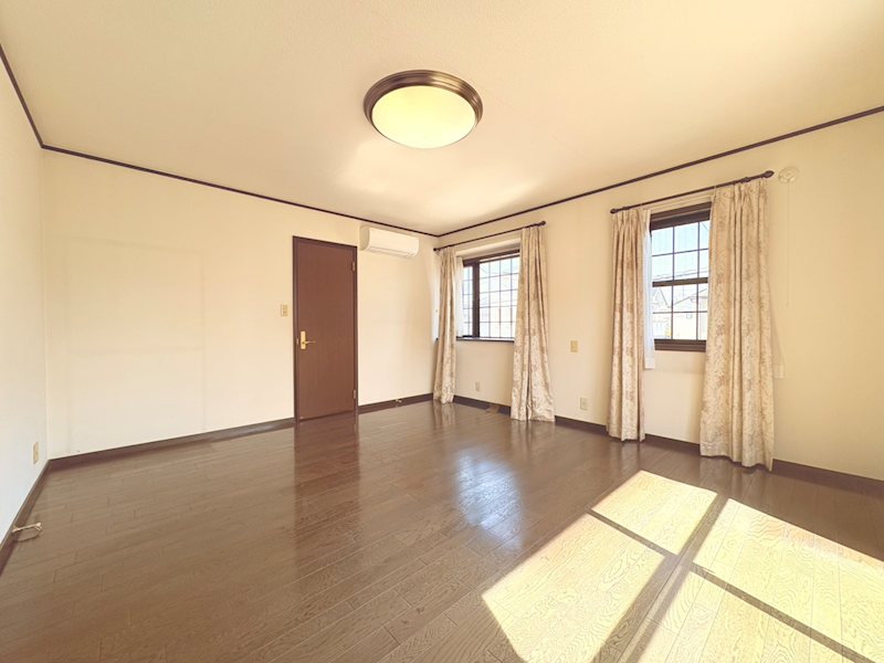 湖南市菩提寺西3丁目　中古戸建 内観写真（リビング以外の居室）