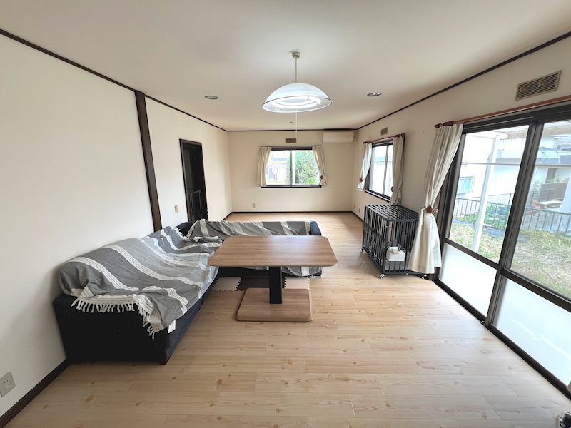 大津市陽明町　中古戸建 内観写真（リビング）