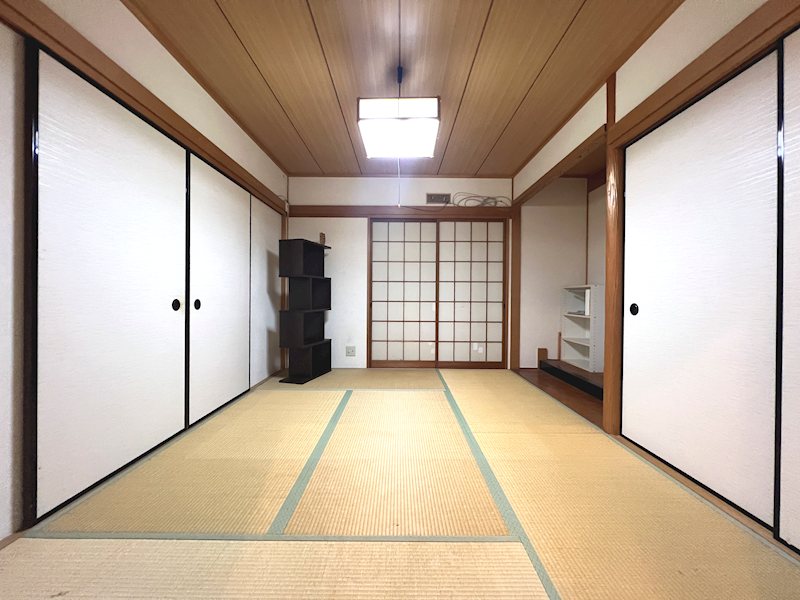 大津市陽明町　中古戸建 内観写真（リビング以外の居室）