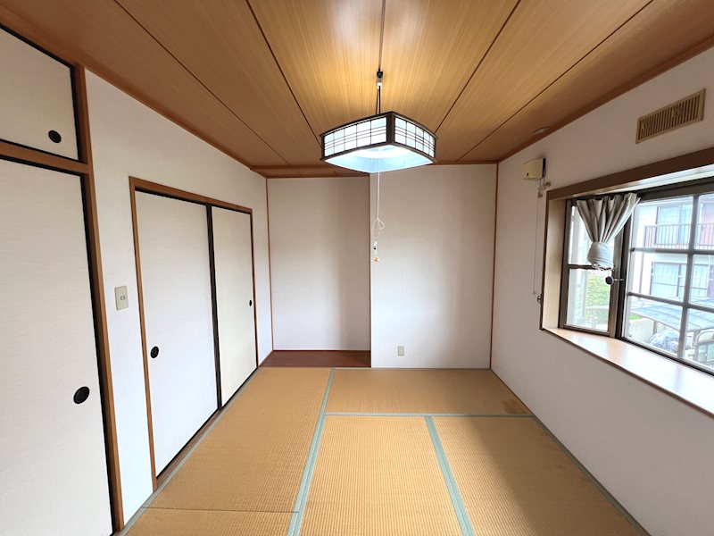 大津市陽明町　中古戸建 内観写真（リビング以外の居室）