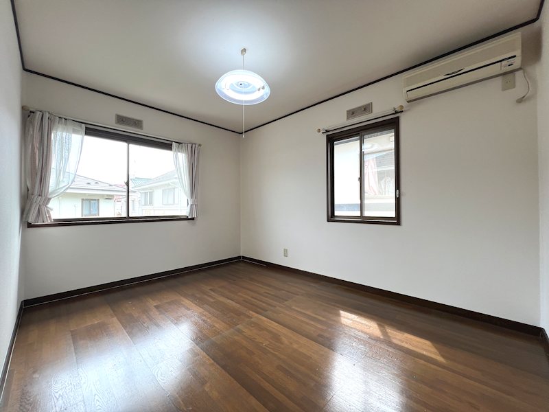 大津市陽明町　中古戸建 内観写真（リビング以外の居室）
