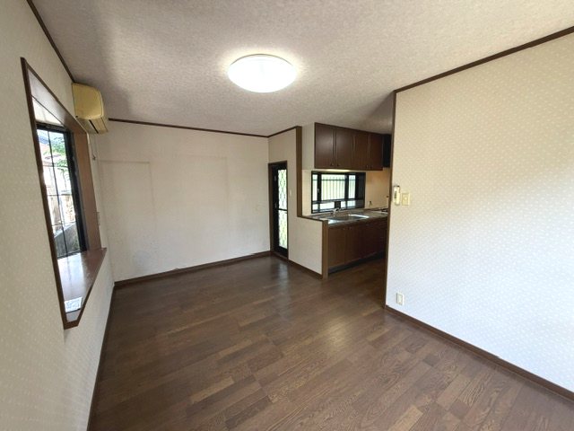 甲賀市甲南町希望ヶ丘本町5丁目　中古戸建 内観写真（リビング）