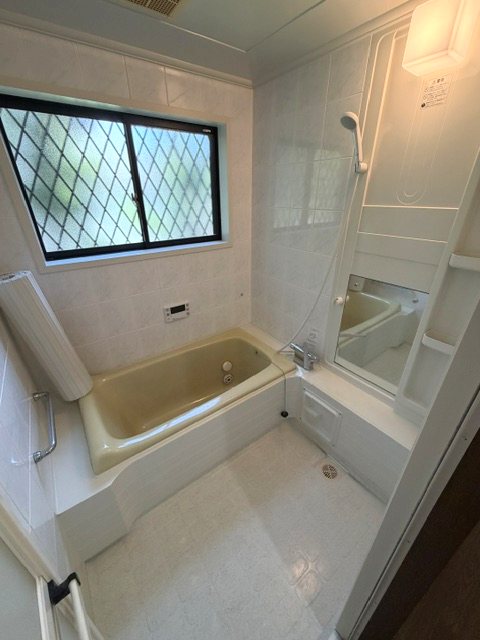 甲賀市甲南町希望ヶ丘本町5丁目　中古戸建 内観写真（浴室）