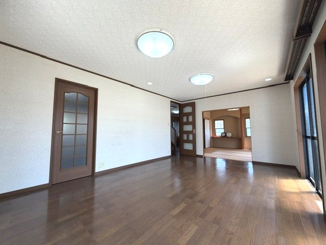 甲賀市甲南町希望ヶ丘本町5丁目　中古戸建 内観写真（リビング以外の居室）