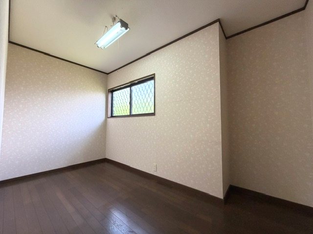 甲賀市甲南町希望ヶ丘本町5丁目　中古戸建 内観写真（収納）