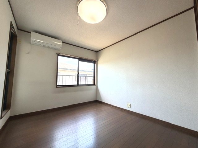 甲賀市甲南町希望ヶ丘本町5丁目　中古戸建 内観写真（リビング以外の居室）