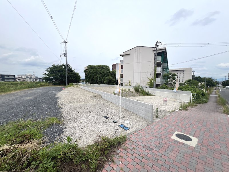 栗東市上鈎 建築条件なし土地(2区画) 現地写真