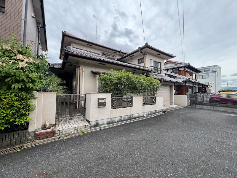草津市西渋川１丁目　改装済中古戸建 現地写真