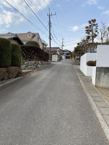甲斐市龍地　土地 現地写真（前面道路含む現地写真）