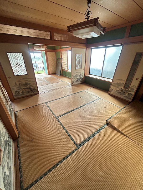 韮崎市龍岡町下條南割　中古 内観写真（リビング以外の居室）
