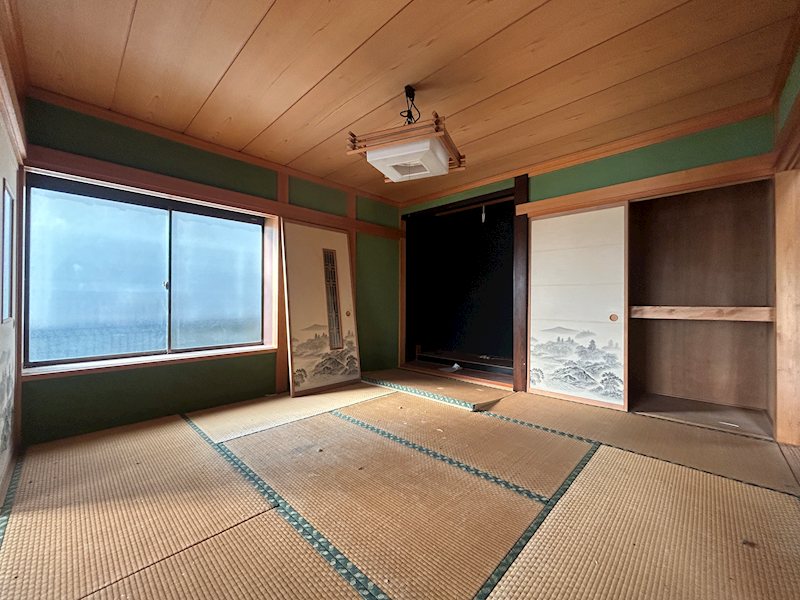 韮崎市龍岡町下條南割　中古 内観写真（リビング以外の居室）