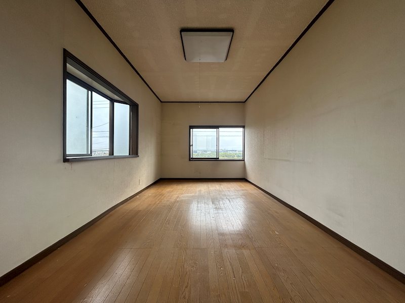 韮崎市龍岡町下條南割　中古 内観写真（リビング以外の居室）