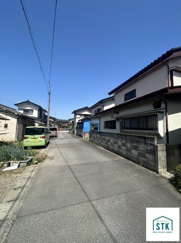 甲府市中小河原1丁目　土地 現地写真（前面道路含む現地写真）