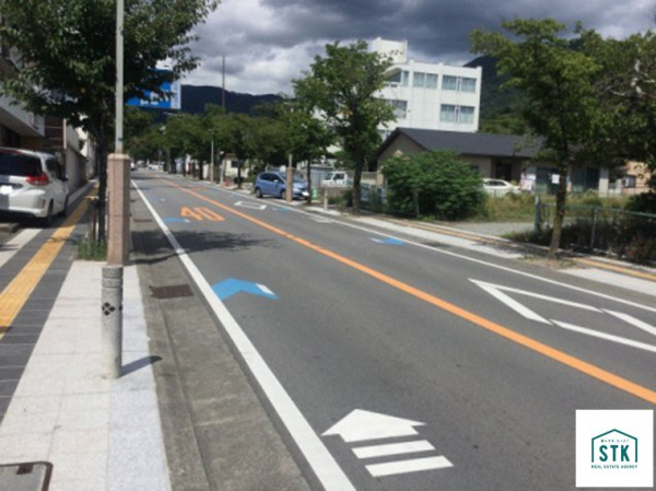 甲府市大手1丁目　土地 現地写真（前面道路含む現地写真）