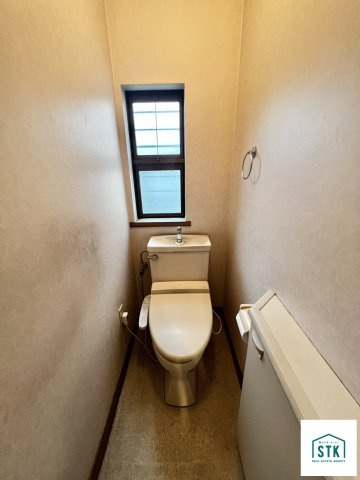 甲府市富竹一丁目　中古住宅 内観写真（トイレ）