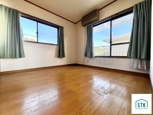 甲府市山宮町　中古 内観写真（リビング以外の居室）