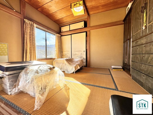 韮崎市穴山町　中古 内観写真（リビング以外の居室）