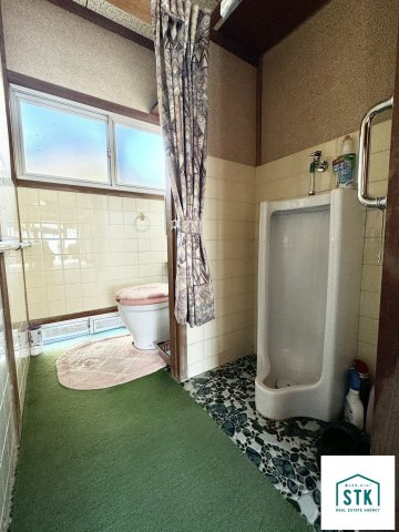 韮崎市穴山町　中古 内観写真（トイレ）