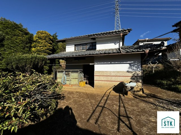 韮崎市穴山町　中古 その他