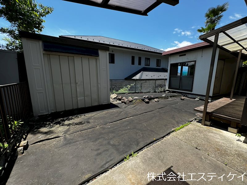 甲府市羽黒町　中古 現地写真（庭）