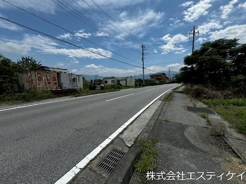 山梨市落合　土地 現地写真（前面道路含む現地写真）