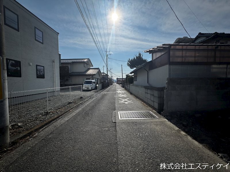 山梨県南アルプス市加賀美 現地写真（前面道路含む現地写真）