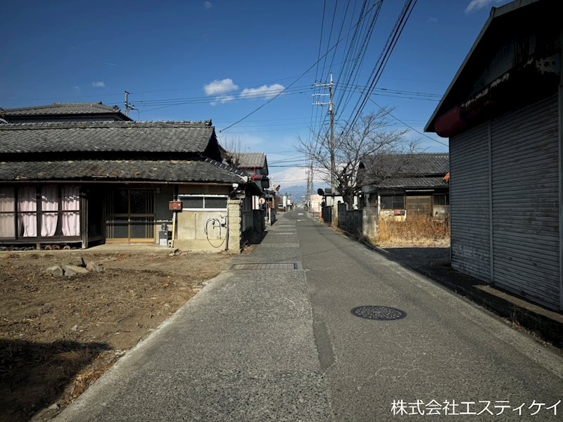 山梨県南アルプス市加賀美 現地写真（前面道路含む現地写真）